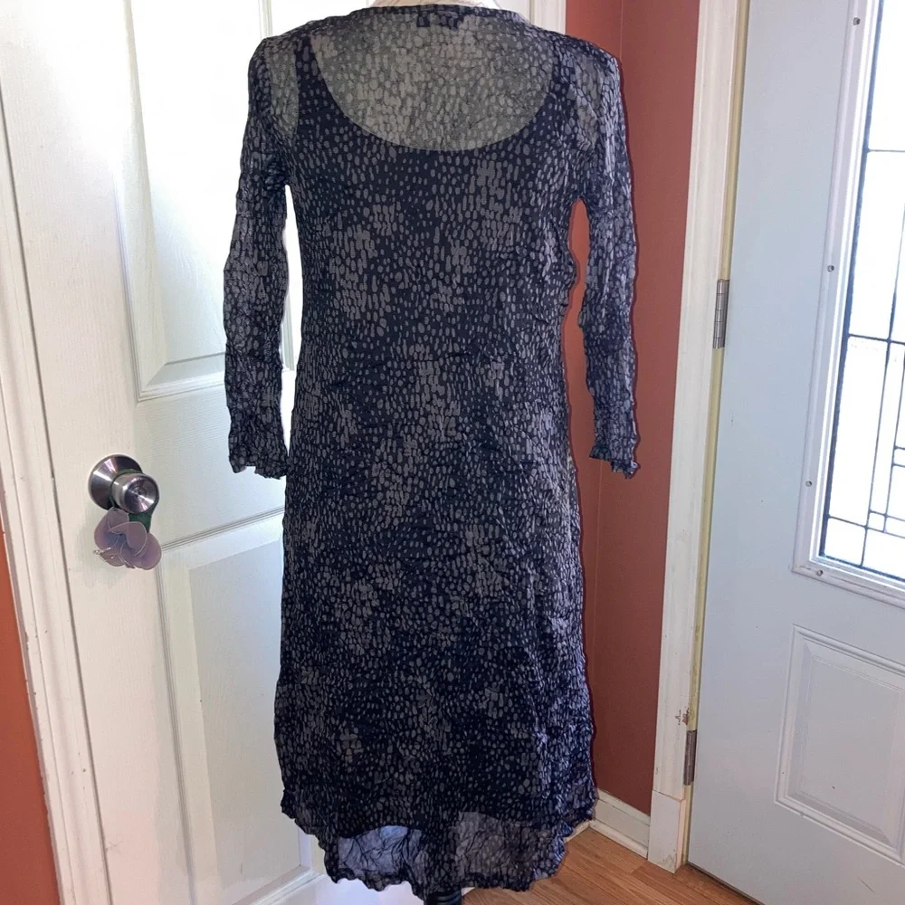 Designer Lisa Bayne Crinkle Asymmetric Sheer Overlay Midi Dress Black Grey XS - Picture 4 of 8